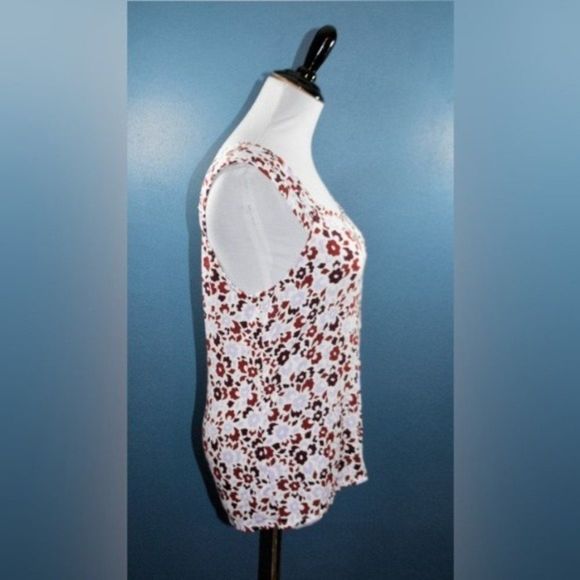 14TH & UNION - Shirred Straps Floral Blouse - Picture 4 of 8